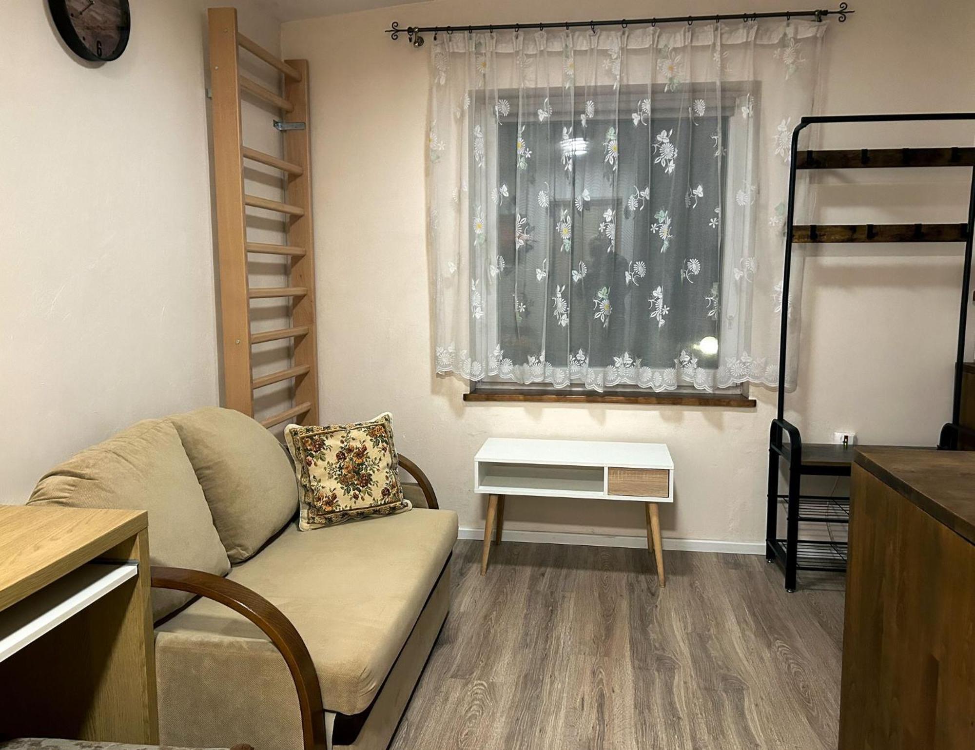 Nowoczesne Studio Z Ogrodem I Parkingiem Poznań Exterior foto
